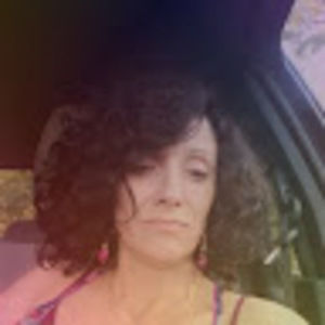 Meet your Posher, Cynthia